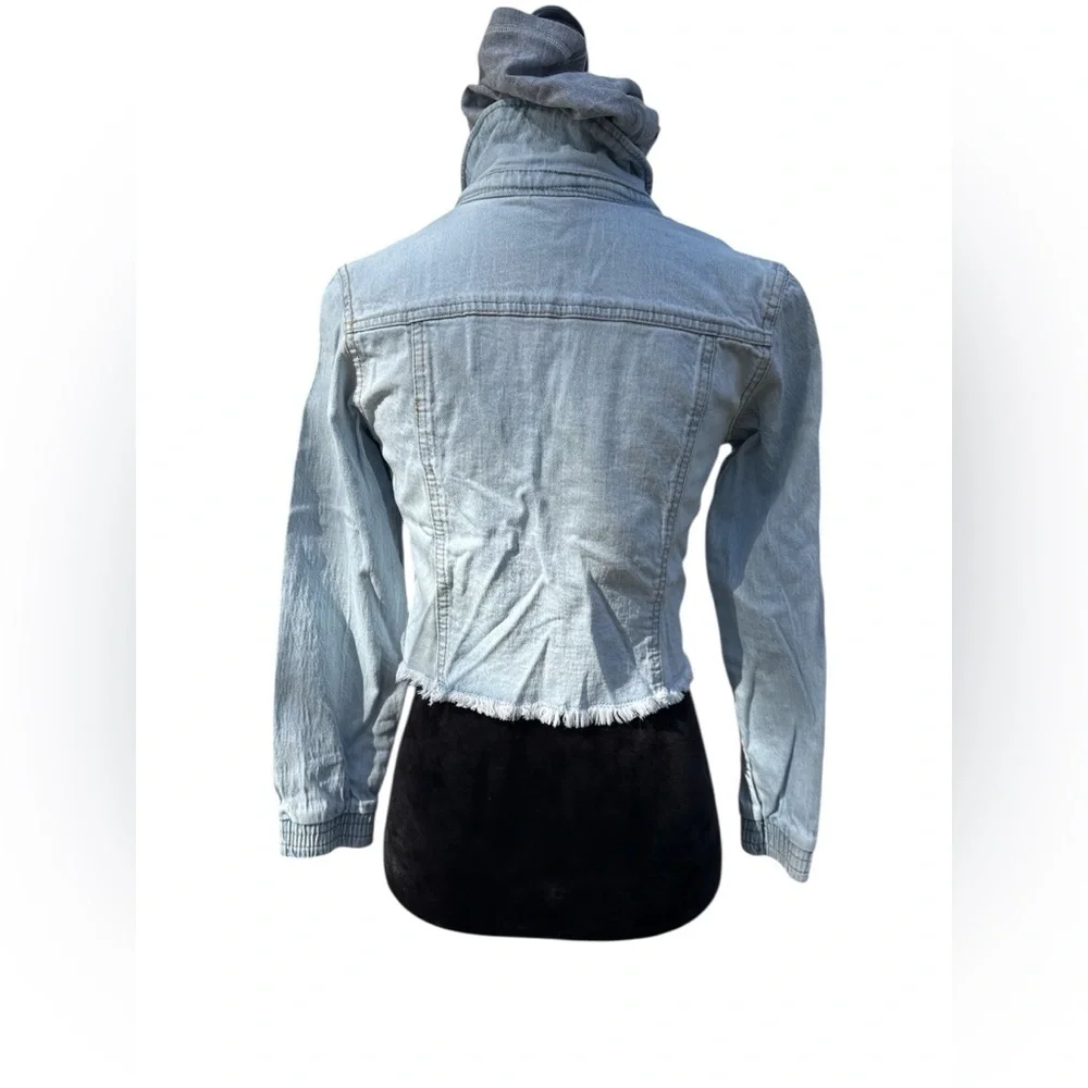 Cat & Jack Girls Hooded Cropped Denim Jacket L 10/12 Light Wash Frayed Hem‎